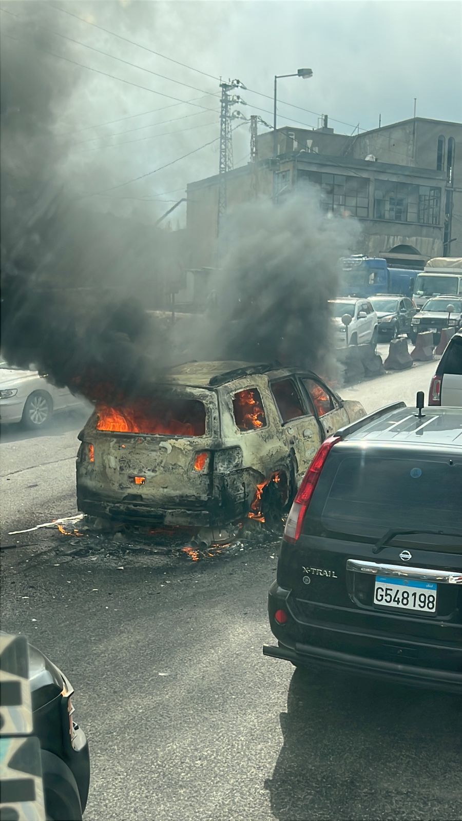 احتراق سيارة على طريق ضهر البيدر ولا صحة لوجود أي استهداف