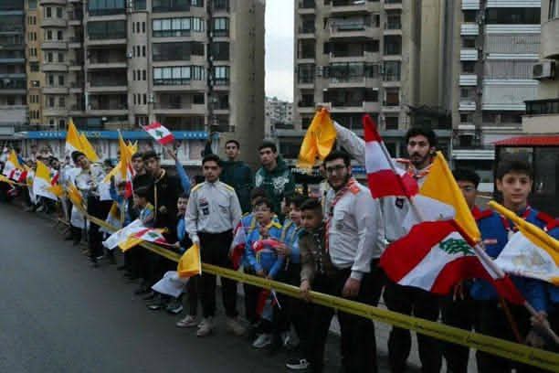 الإعلامية ناتالي إندراوس في منشور على منـة "X"‏:
هـيـدا هـو لـبـنـان 🇱🇧❤️
‏الطائفة الشيعية رغم كلٍ الإستهد.اف الحاقد بهدف عزلها، يبرهنون دائماً عن أخلاقهم وقلبهم الكبير