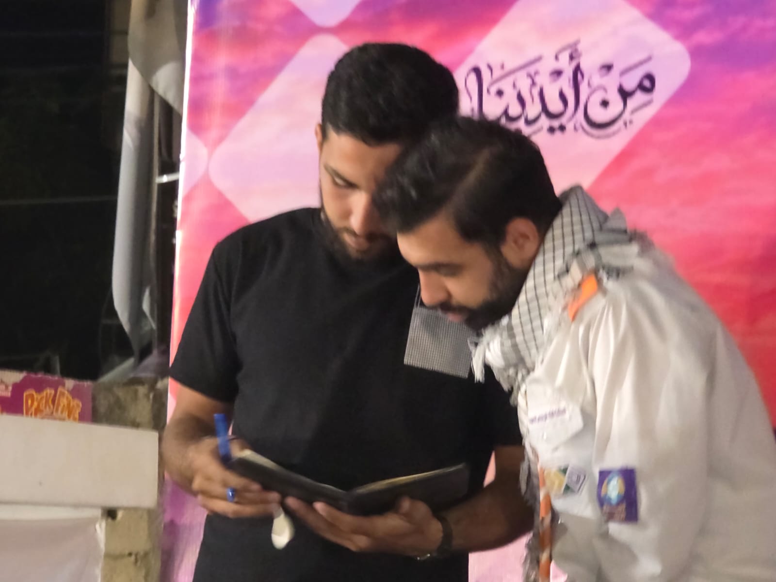 صور منوعة  اليوم الثالث من معرض ( من ايدينا ) المروانية 